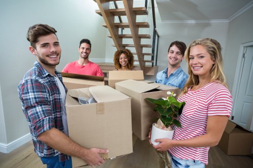 Secure self storage facility in Vauxhall for household and business items