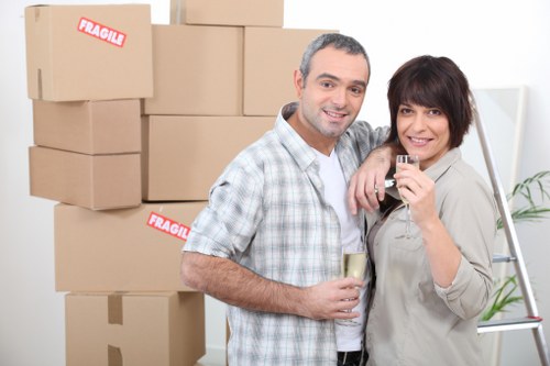 Supervisor reviewing safety procedures during a removal service